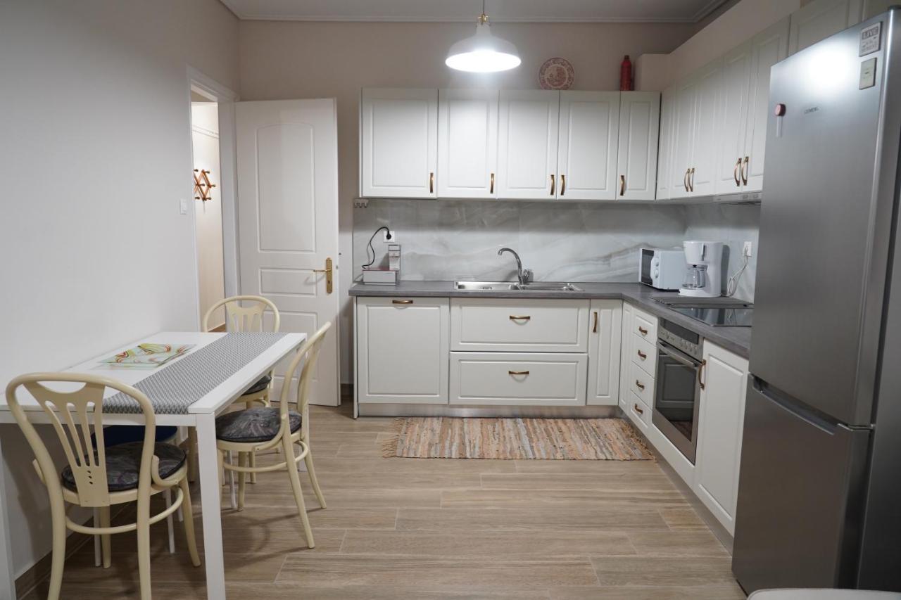Larissa Downtown Apartment With Parking المظهر الخارجي الصورة