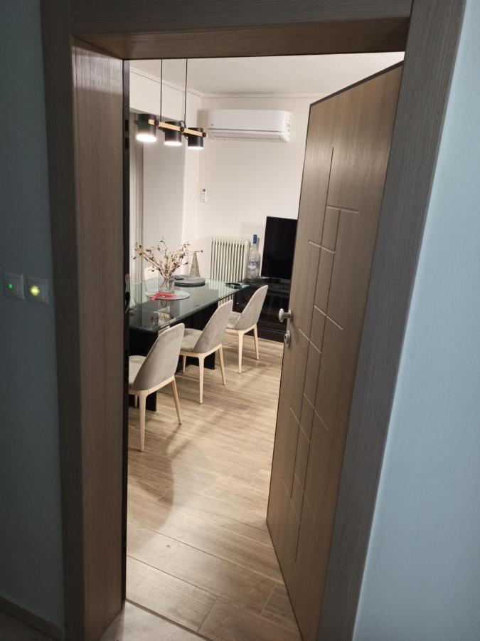 Larissa Downtown Apartment With Parking المظهر الخارجي الصورة
