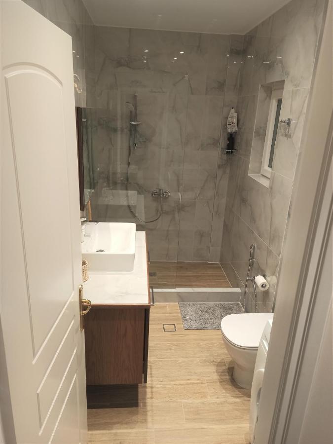 Larissa Downtown Apartment With Parking المظهر الخارجي الصورة